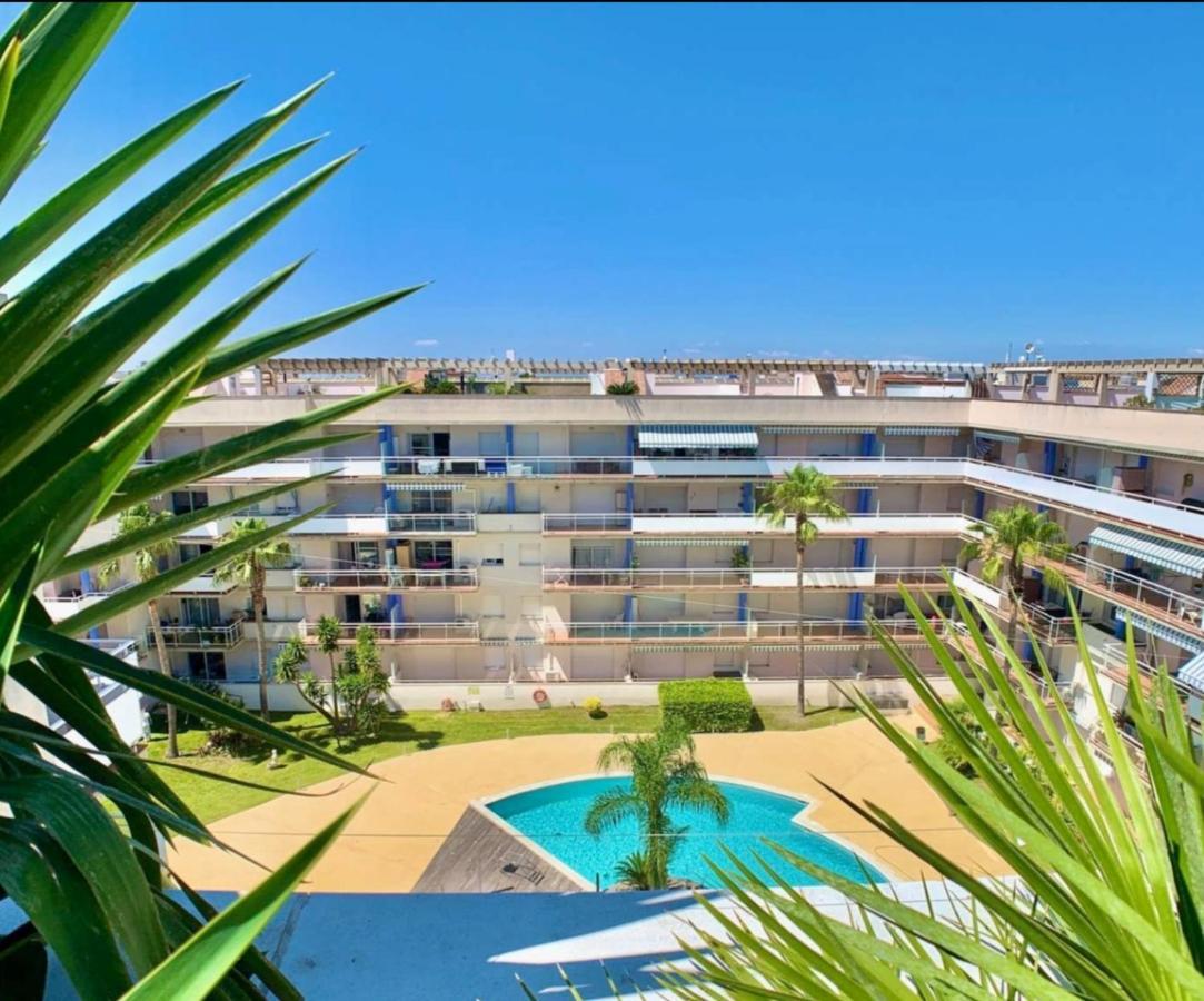 Superbe Appartement Avec Solarium Et Piscine Communautaire Roses Exteriér fotografie