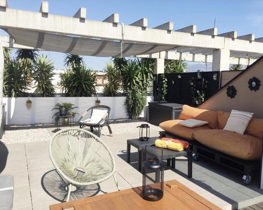 Superbe Appartement Avec Solarium Et Piscine Communautaire Roses Exteriér fotografie